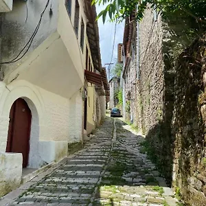 Apartment Lula, Gjirokastër